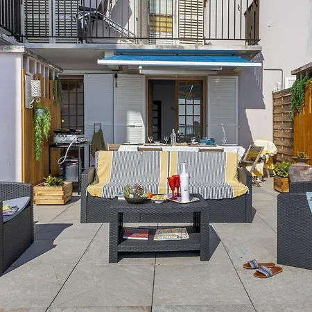 Casa Eden Roc * Brando