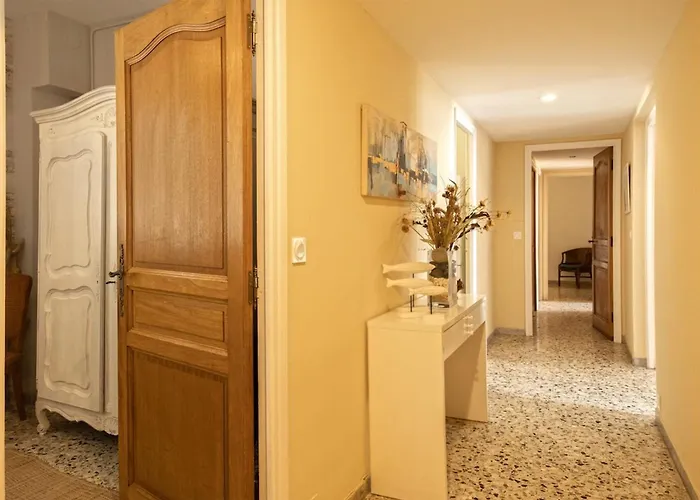 Апартаменты Casa Eden Roc *